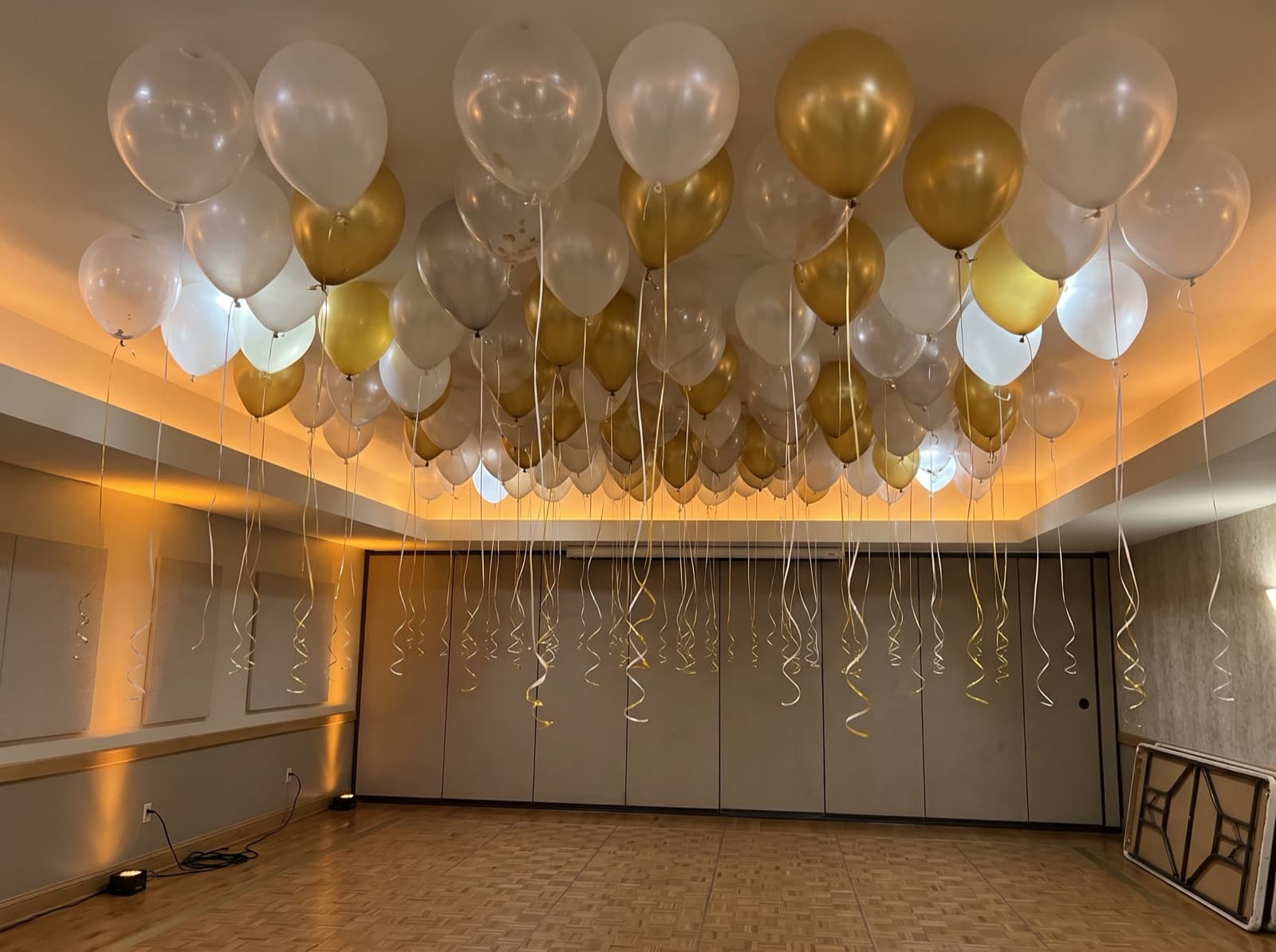 Balloon ceiling over a dance floor